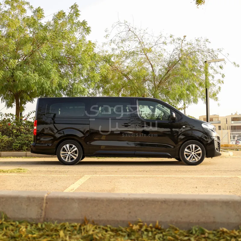 2024 بيجو ترافلر