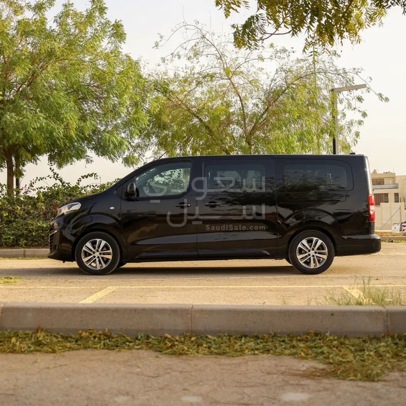 2024 بيجو ترافلر