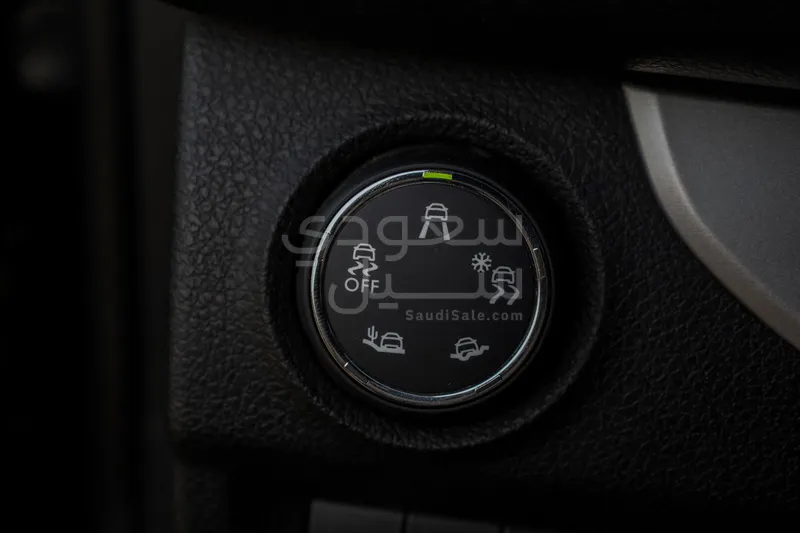 2024 بيجو ترافلر