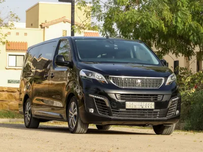 2024 بيجو ترافلر