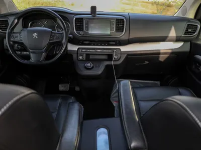 2024 بيجو ترافلر