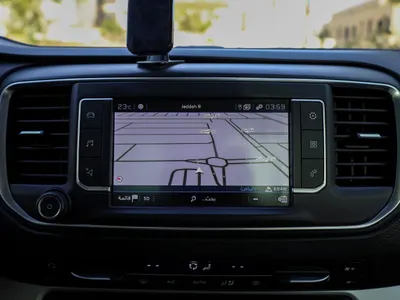 2024 بيجو ترافلر