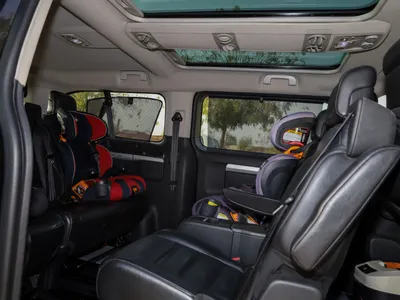 2024 بيجو ترافلر