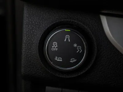 2024 بيجو ترافلر