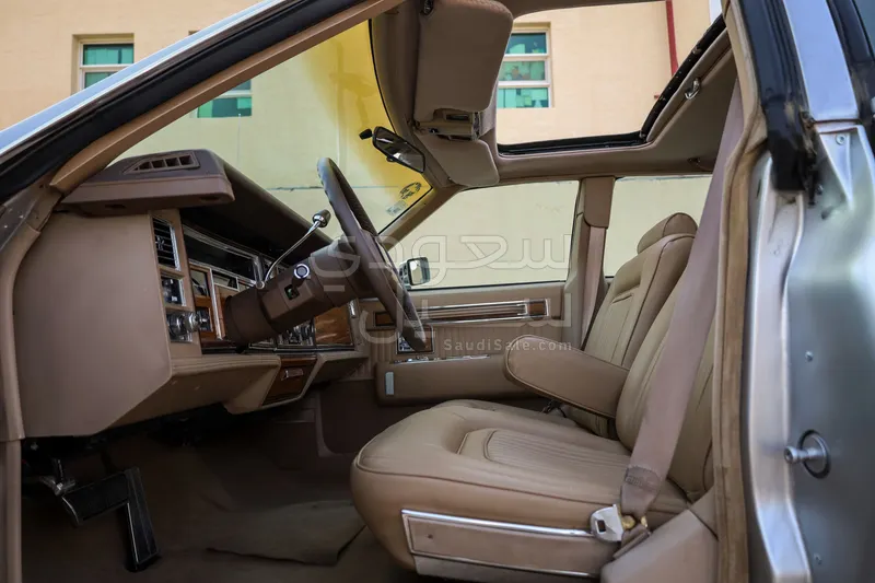 1981 كاديلاك سيفيل