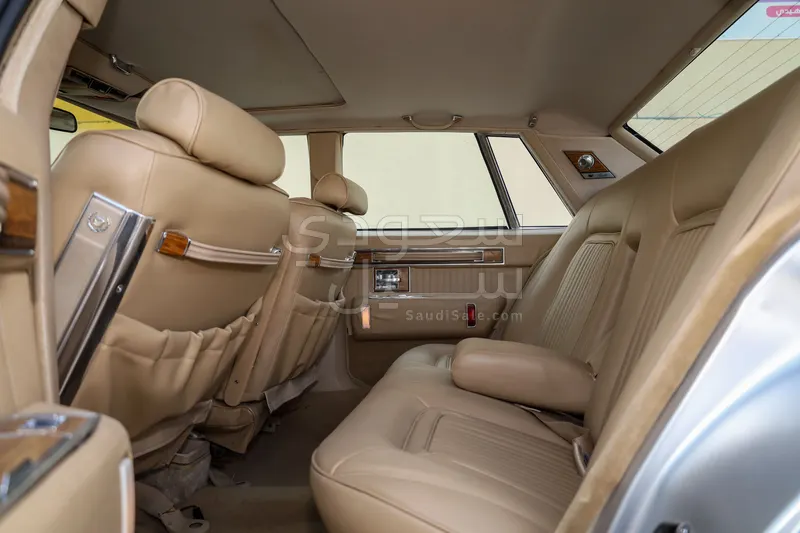 1981 كاديلاك سيفيل