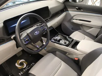 2024 فورد تيريتوري تيتانيوم بلس