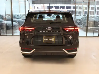 2024 فورد تيريتوري تيتانيوم بلس