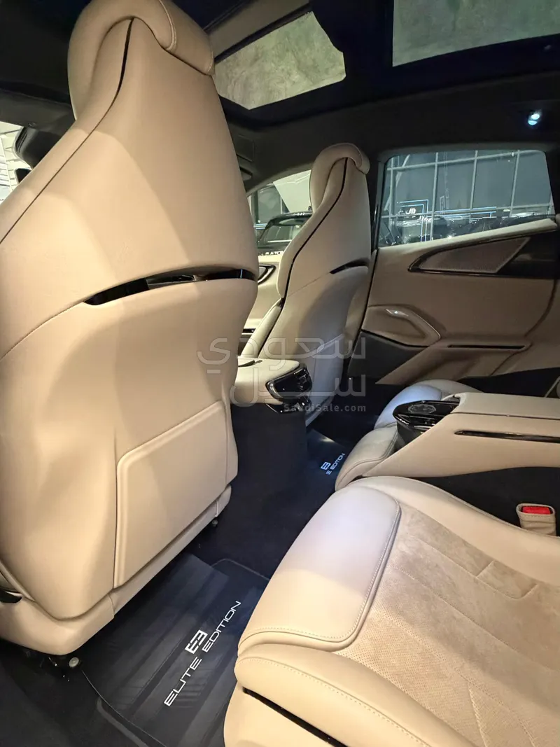 2025 فيراري بوروسانجوي