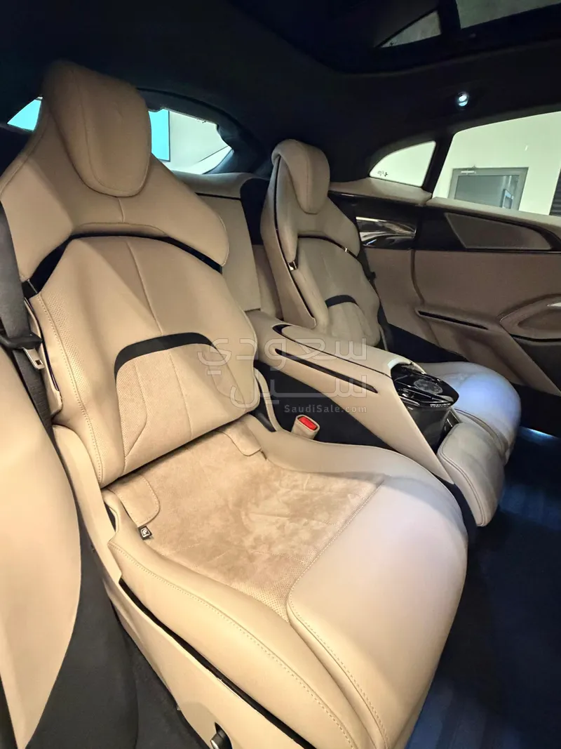 2025 فيراري بوروسانجوي