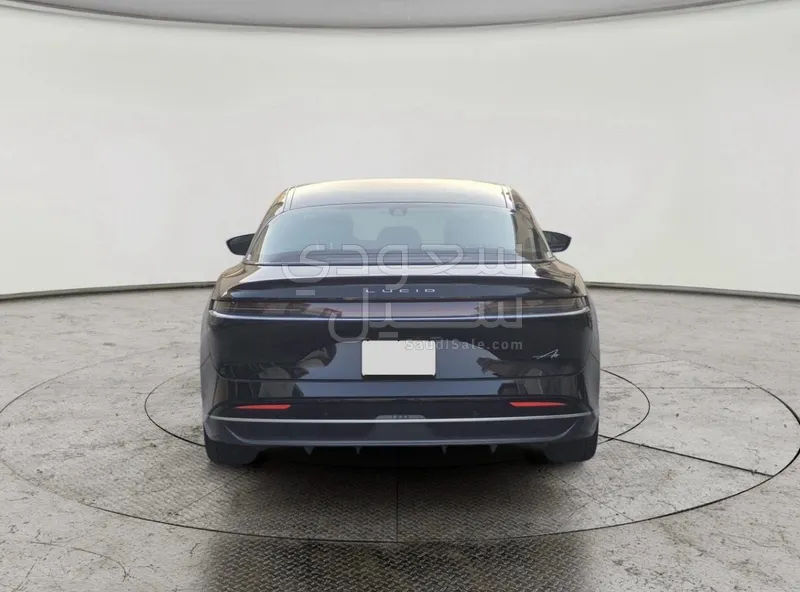 2024 لوسيد اير بيور