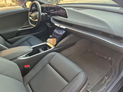 2024 لوسيد اير بيور