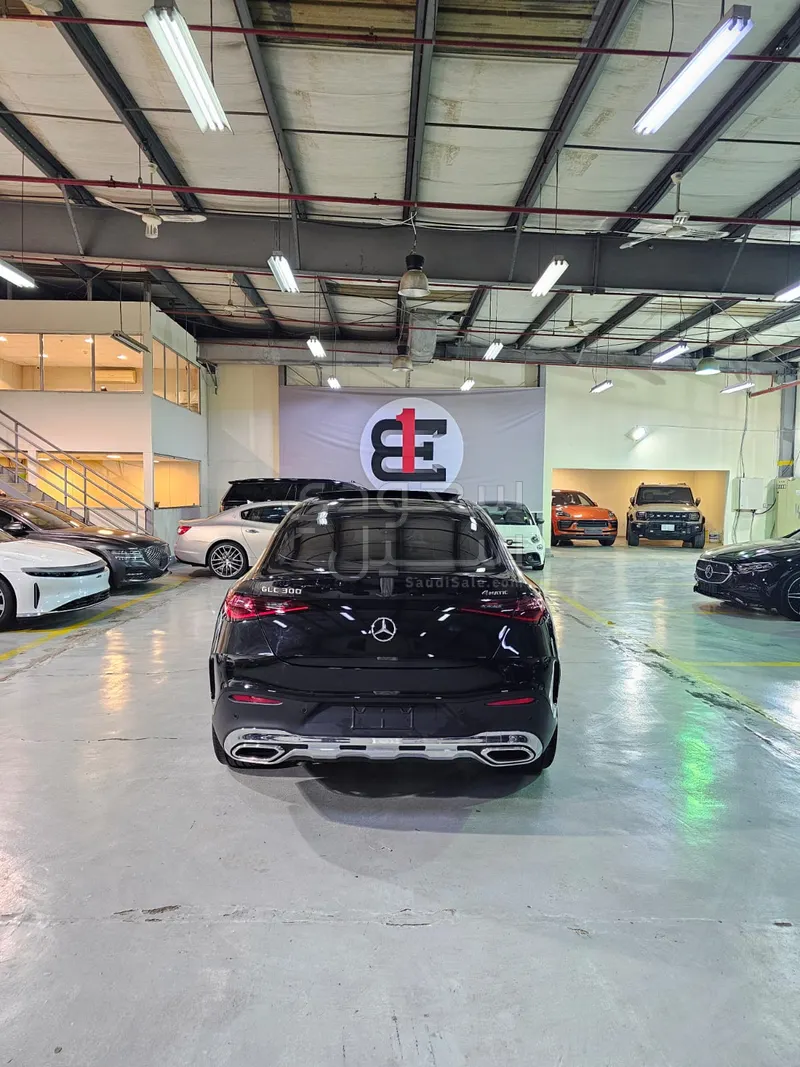 2024 مرسيدس - بنز جي إل سي 300 كوبيه