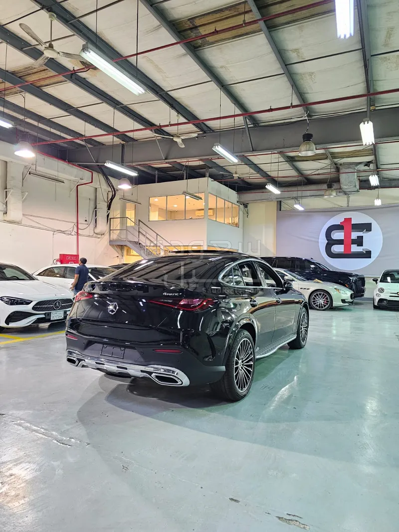 2024 مرسيدس - بنز جي إل سي 300 كوبيه