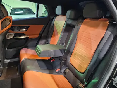 2024 مرسيدس - بنز جي إل سي 300 كوبيه