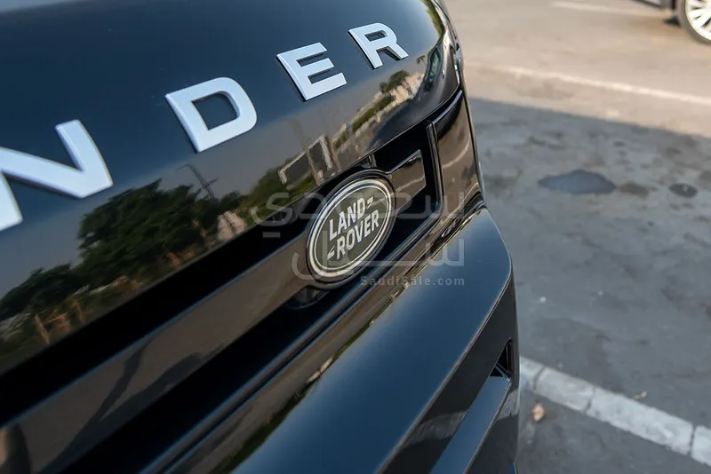 2024 لاند روفر ديفيندر 110