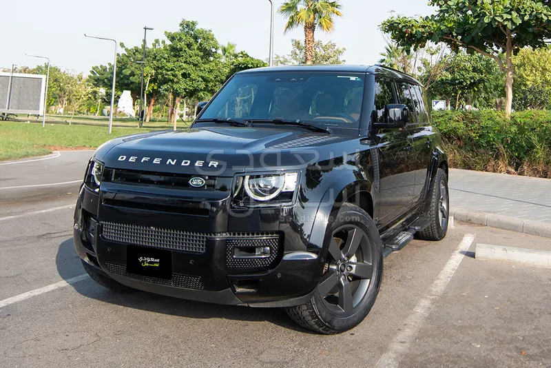 2024 لاند روفر ديفيندر 110