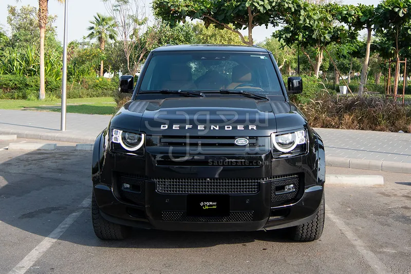 2024 لاند روفر ديفيندر 110