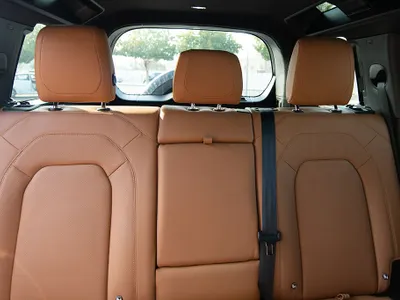 2024 لاند روفر ديفيندر 110