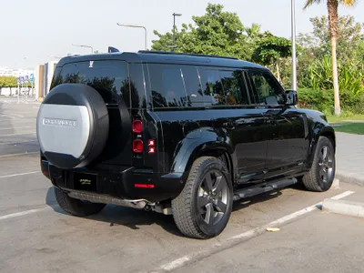 2024 لاند روفر ديفيندر 110