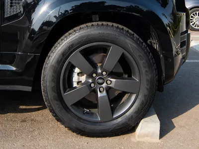 2024 لاند روفر ديفيندر 110