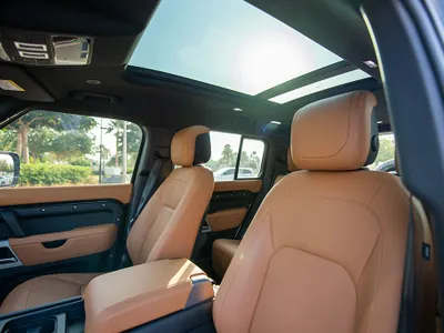 2024 لاند روفر ديفيندر 110