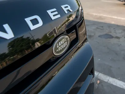 2024 لاند روفر ديفيندر 110