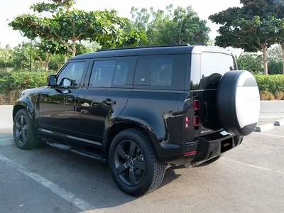 2024 لاند روفر ديفيندر 110