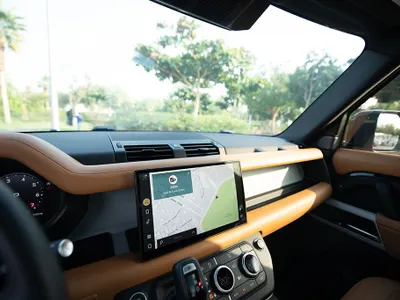 2024 لاند روفر ديفيندر 110