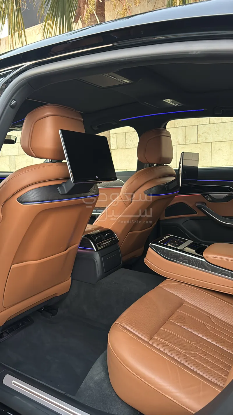 2023 اودي اي 8 50 تي إي اف اي