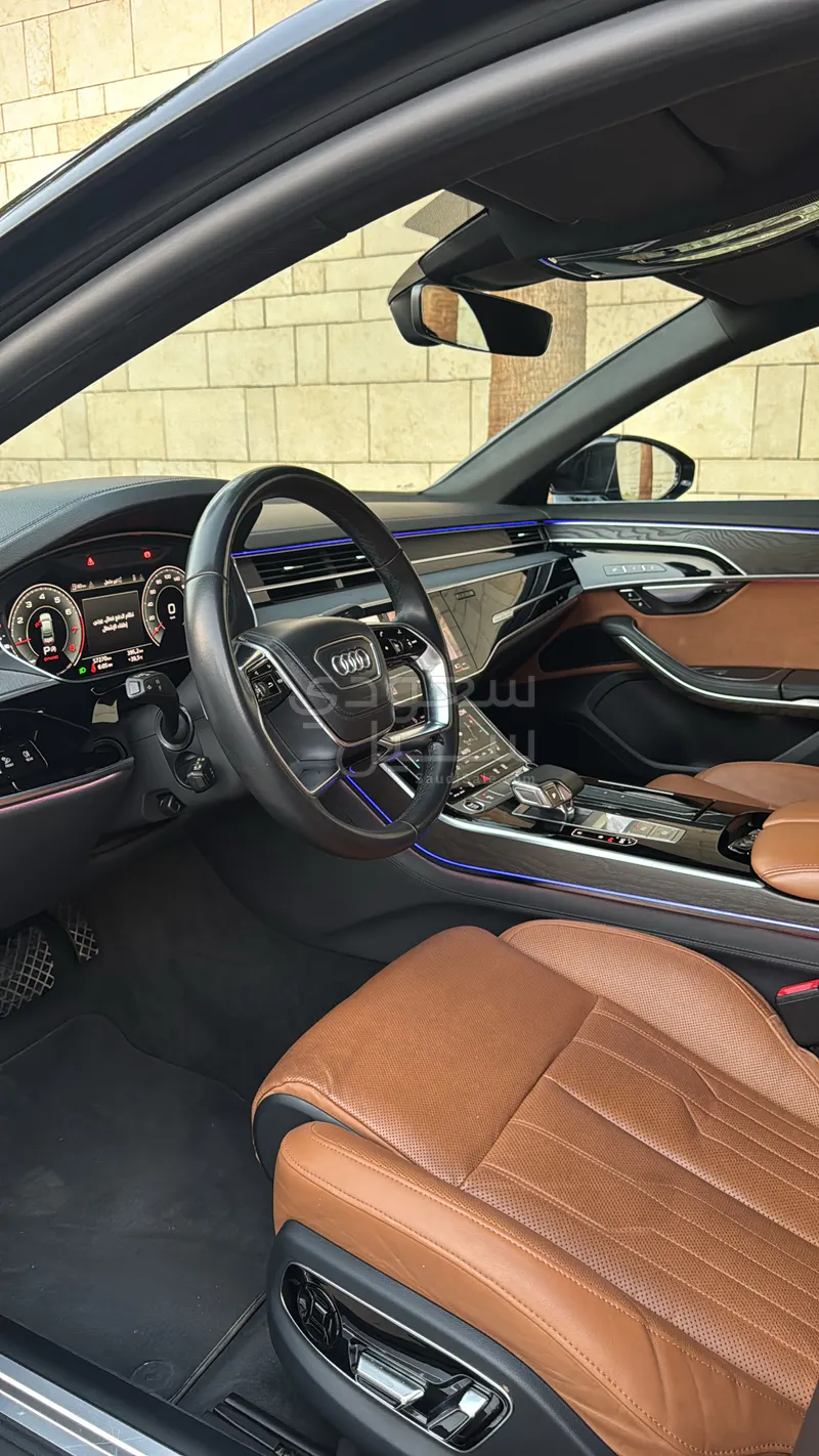 2023 اودي اي 8 50 تي إي اف اي