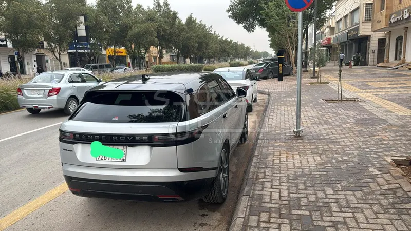 2024 لاند روفر رينج روفر فيلار أر - دايناميك