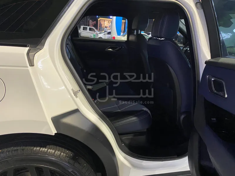 2021 لاند روفر رينج روفر فيلار فيلار