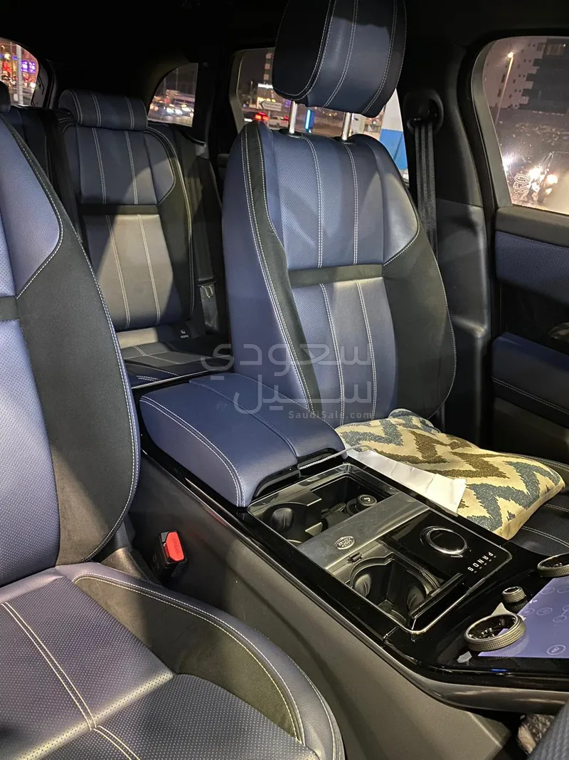 2021 لاند روفر رينج روفر فيلار فيلار