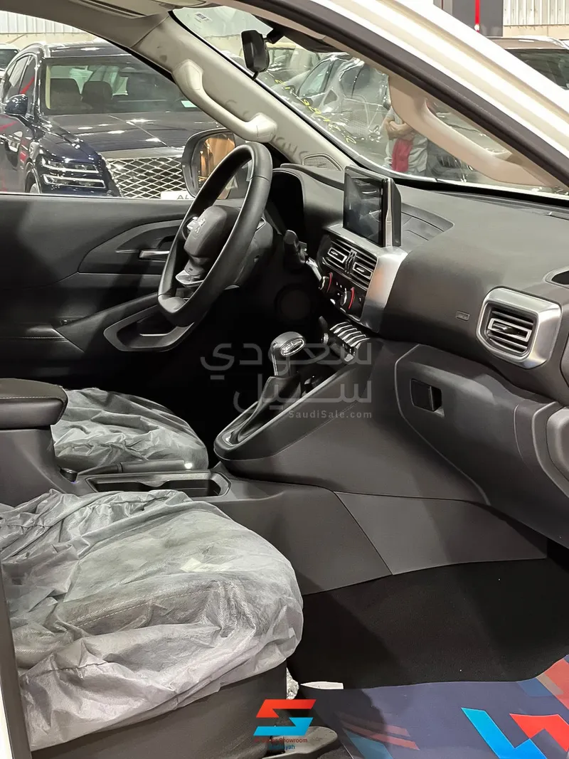 2023 بيجو بيك اب