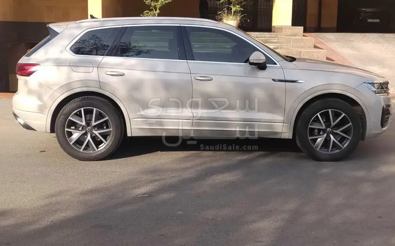 2023 فولكس واجن طوارق أر - لاين