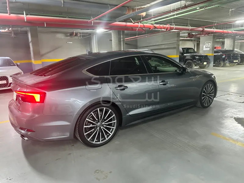 2018 اودي اي 5 40 تي اف اس اي اس لاين