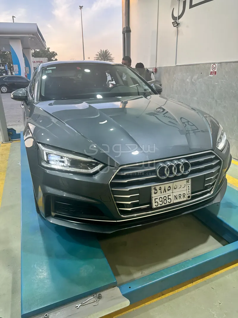 2018 اودي اي 5 40 تي اف اس اي اس لاين