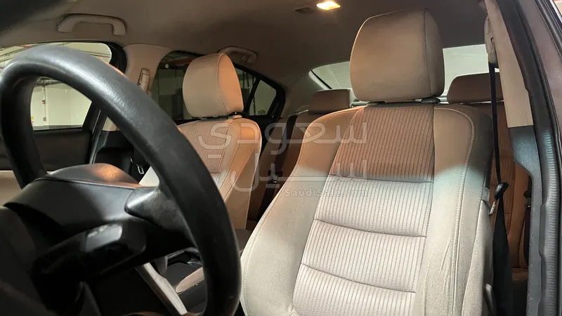 2016 مازدا مازدا 6