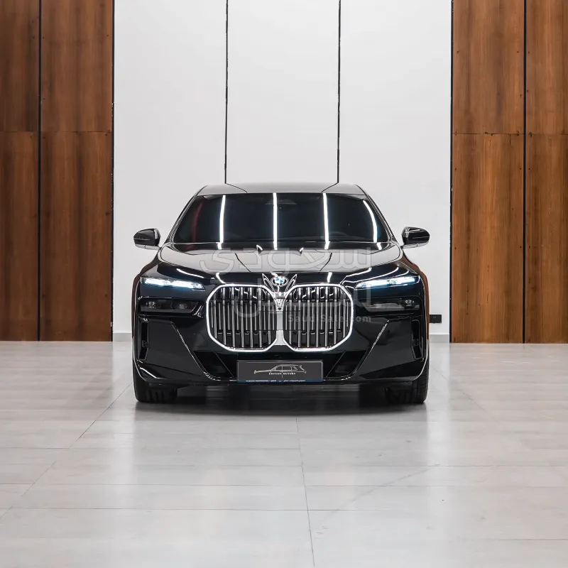 2025 بي ام دبليو الفئة اي