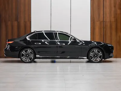 2025 بي ام دبليو الفئة اي