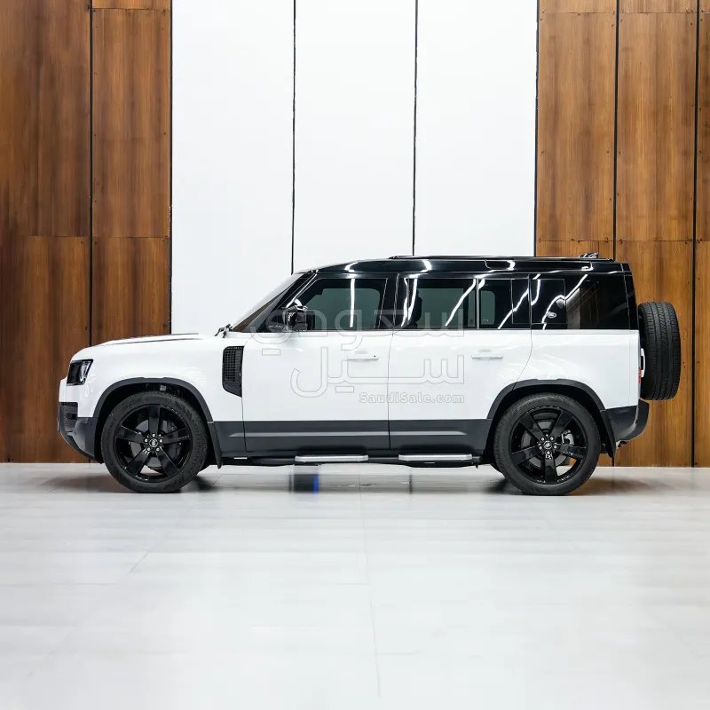 2024 لاند روفر ديفيندر اتش اس اي