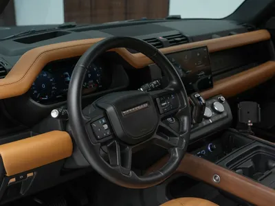 2024 لاند روفر ديفيندر اتش اس اي