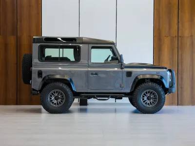 2016 لاند روفر ديفيندر 90