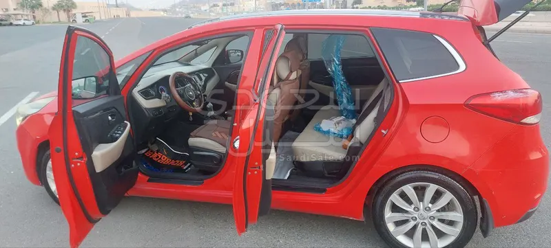 2014 كيا كارنز