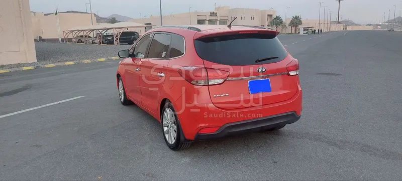 2014 كيا كارنز