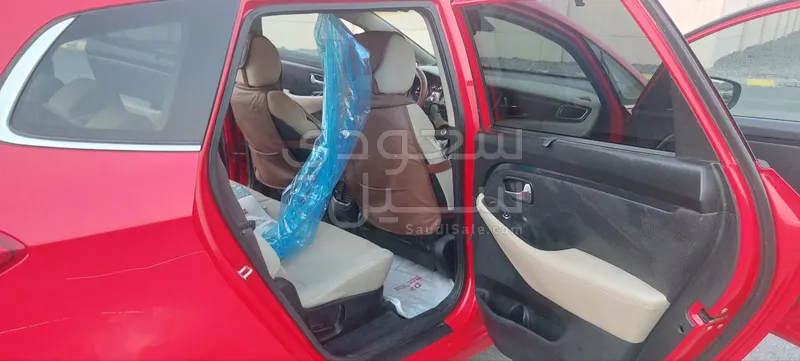 2014 كيا كارنز