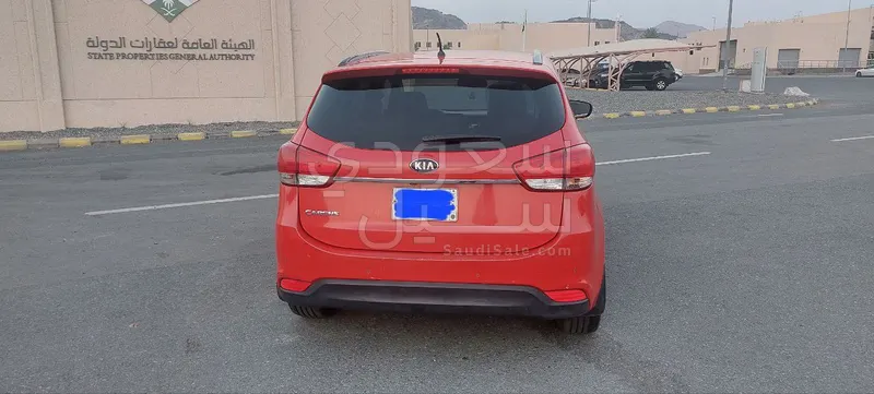 2014 كيا كارنز