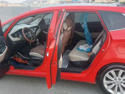 2014 كيا كارنز