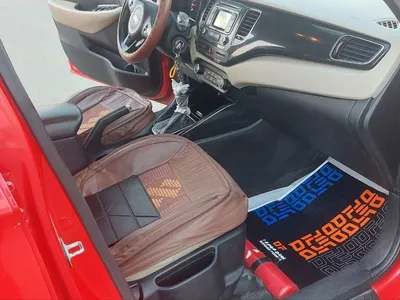 2014 كيا كارنز